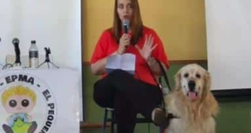 Perros de Asistencia en Jornadas sobre Autismo de Asociación EPMA: Ayuda Valiosa para Todas las Edades.