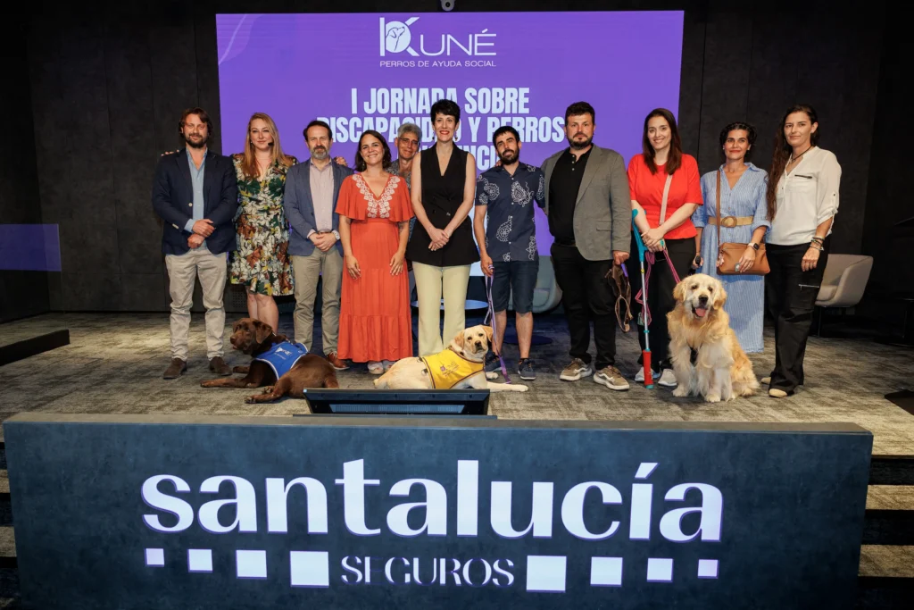 Foto de todos los participantes en la Jornada